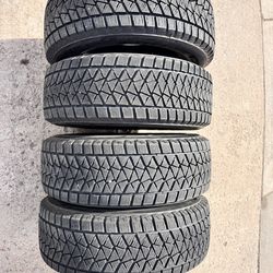 245 65 17 Bridgestone Blizzak DM-V2 winter tires
