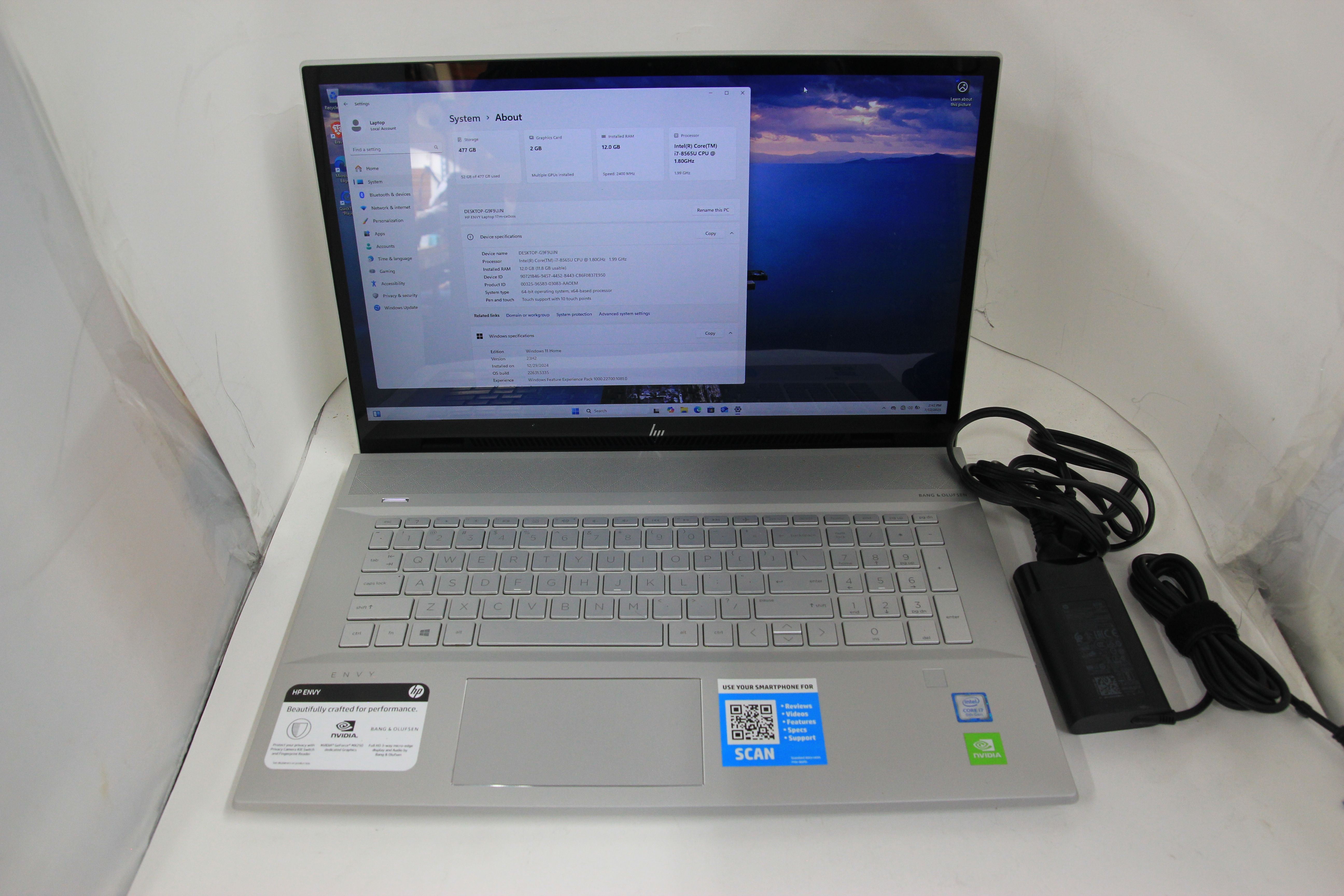 HP ENVY 17M-CE0013DX | INTEL CORE I7-8565U 1.80GHZ | 256GB | 12GB RAM