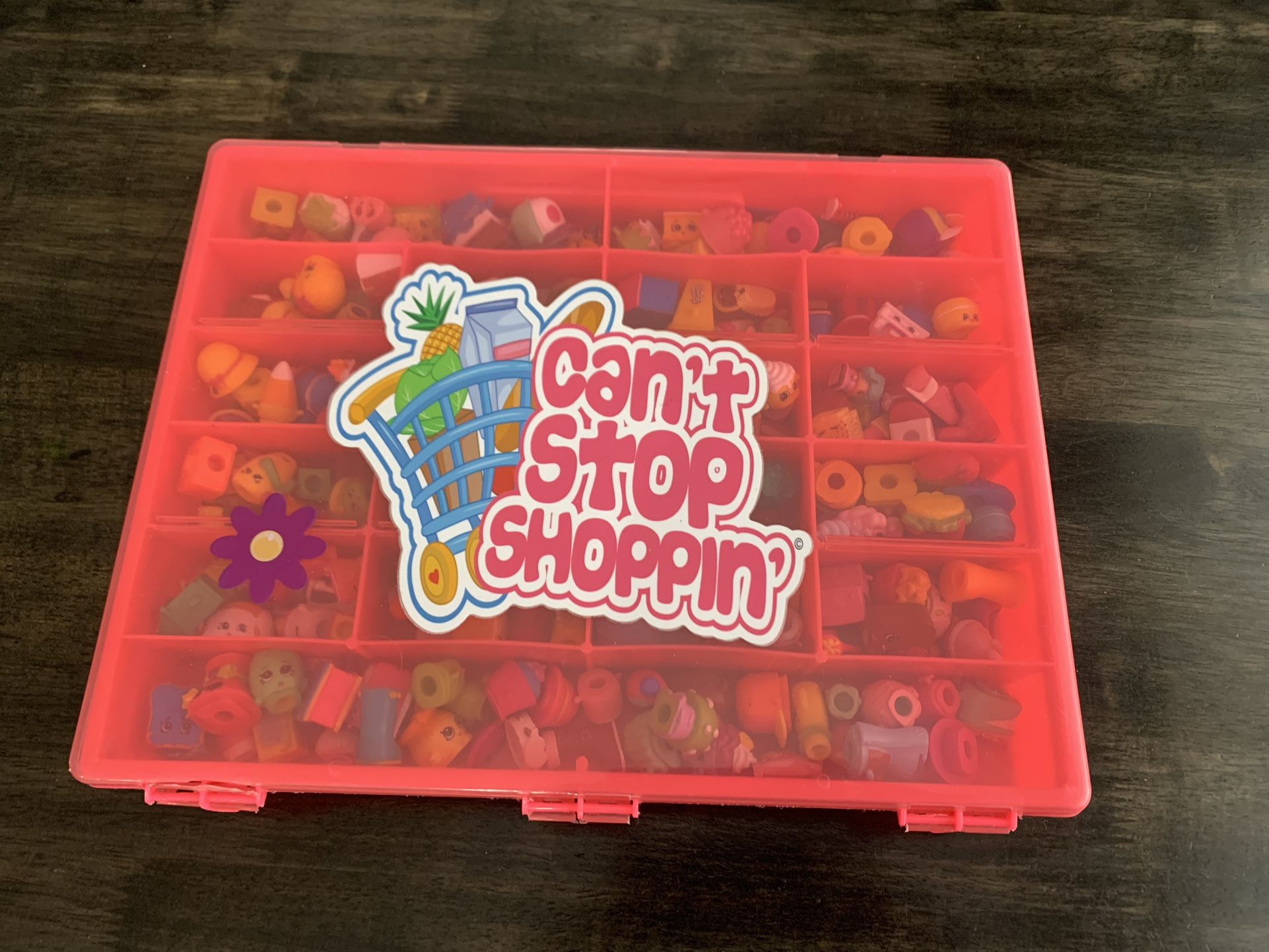 Vintage Shopkins and carry storage case- in EUC! 