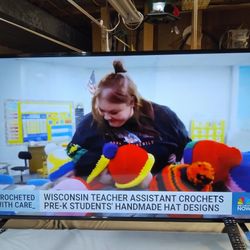 VIZIO 50" 4K SMART TV W GOOGLE HOME & CHROMECAST 