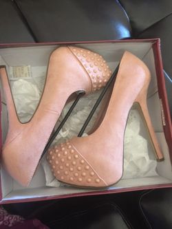 Heels size 7 1/2