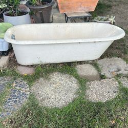Cast Iron Tub 