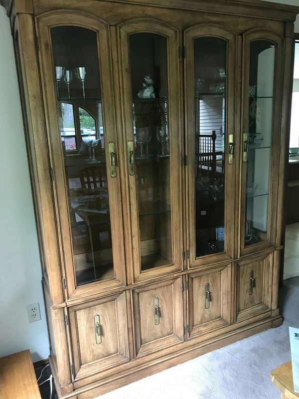 Thomasville China Cabinet For In Tacoma Wa Offerup Thomasville China Cabinet