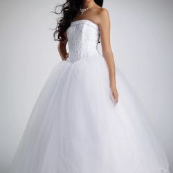 Brand New Wedding Dress With All The Accessories! 