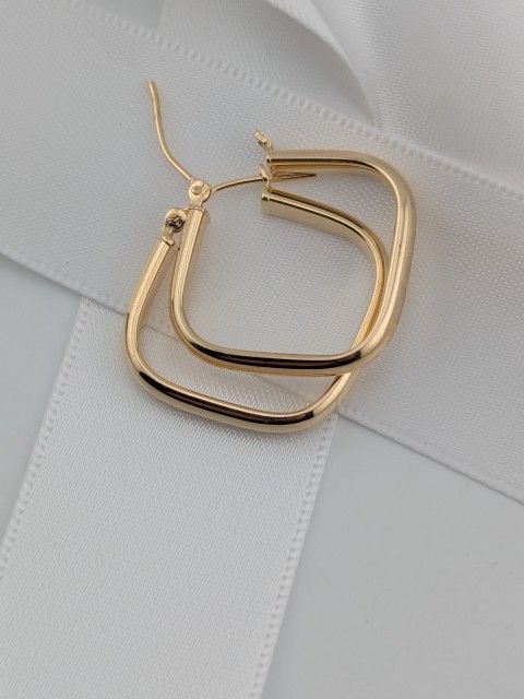 β¨ 14K Yellow Gold Diamond-Shape Hoops β¨