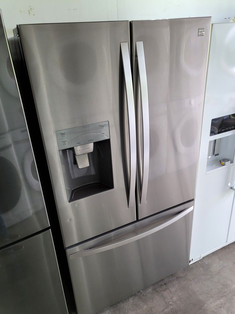 Like New 2020 Kenmore Stainless Steel French Door Refrigerator