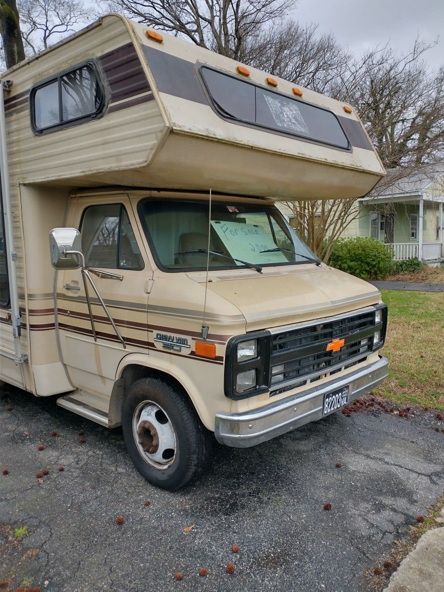 1989 Chevrolet Motorhome for Sale in South Norfolk, VA - OfferUp