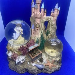 Westland Music Castle/Snow Globe