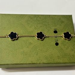 Clover Bracelet & Necklace Set