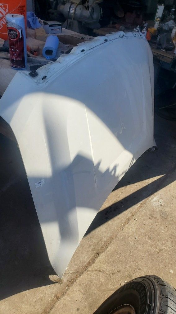 2014 Ford F150 Aluminum Hood No Dents