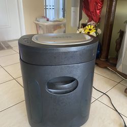 Paper Shredder, Trash Cans, Coffee Maker