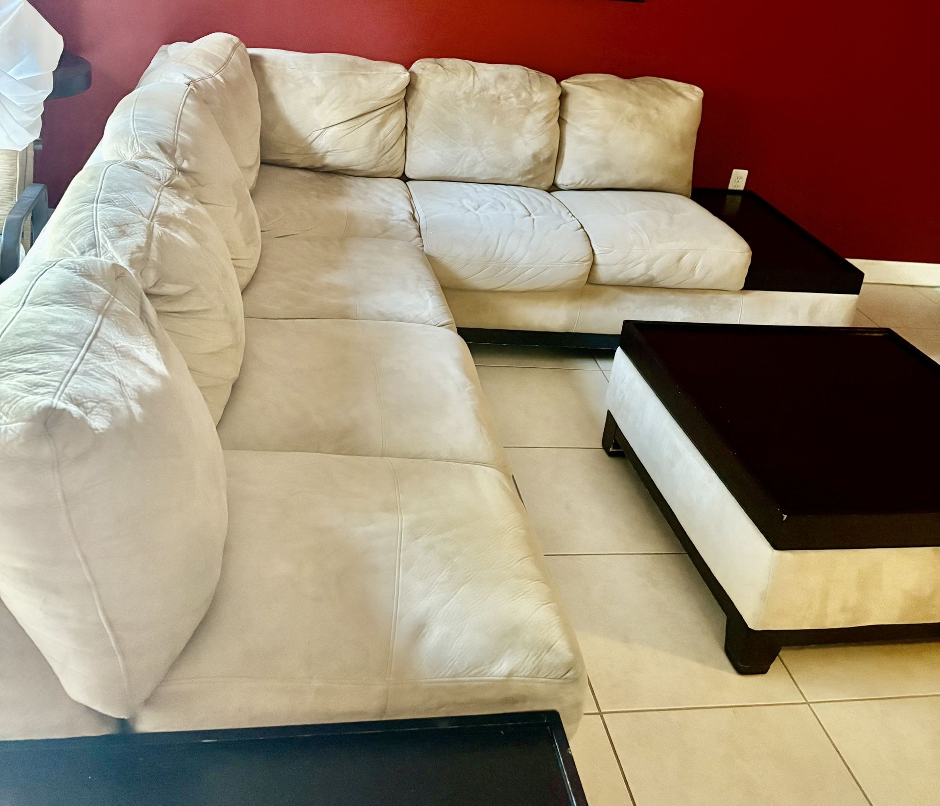 L Shaped Sectional, Side Tables & Ottoman | Muebles De Sala