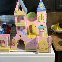 Kids Castle $50 Pick Up Only Hawthorne And 130th Street 