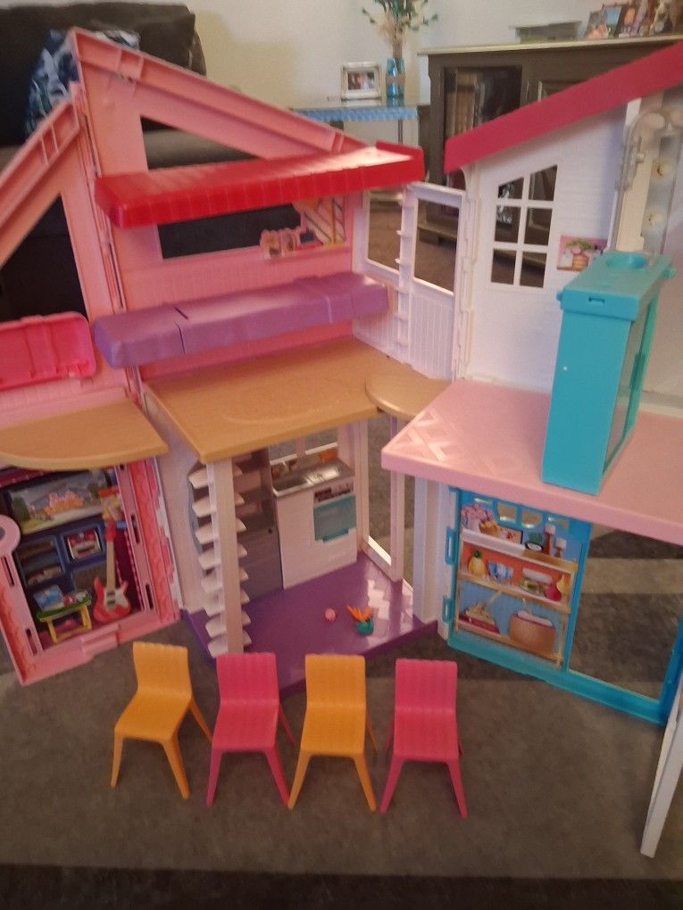 $30.! Barbie Malibu- House.