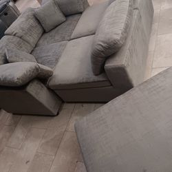 *Memorial Day Now*---Lima Floating Gray Fabric Sectional Sofa W/Ottoman---Delivery And Easy Financing Available🤝