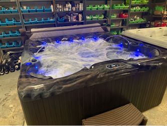 Pre-owned hot tub jacuzzi spa with financing available