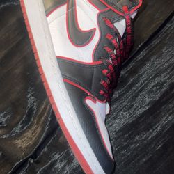 Jordan 1 Blood Line Size10, Nike Dunk High Size 12