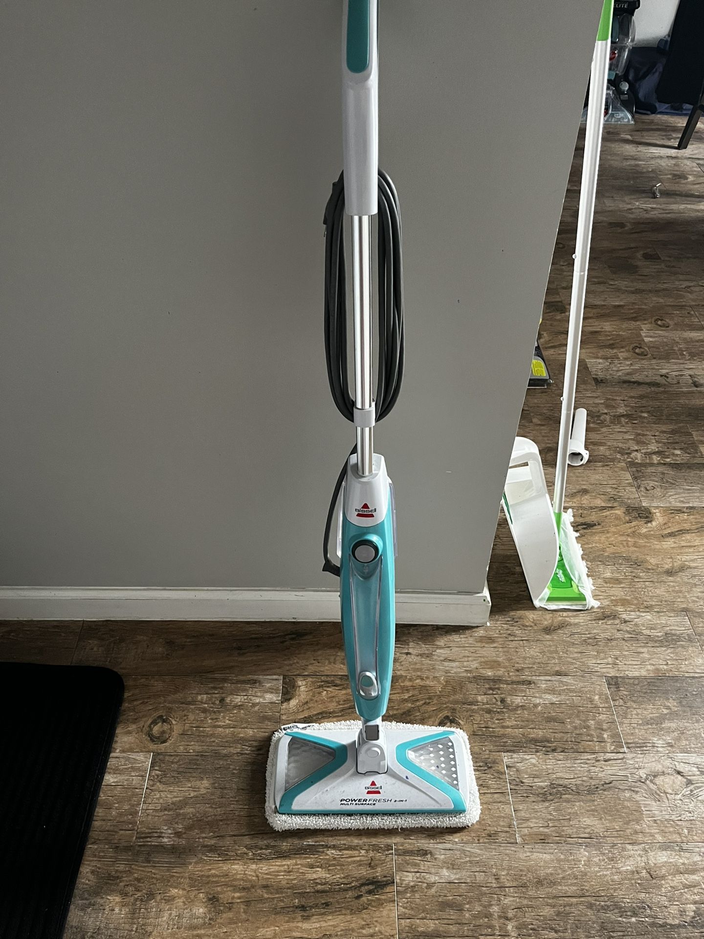 Bissell POWERFRESH 2-IN-1 Multi Surface Floor Steamer