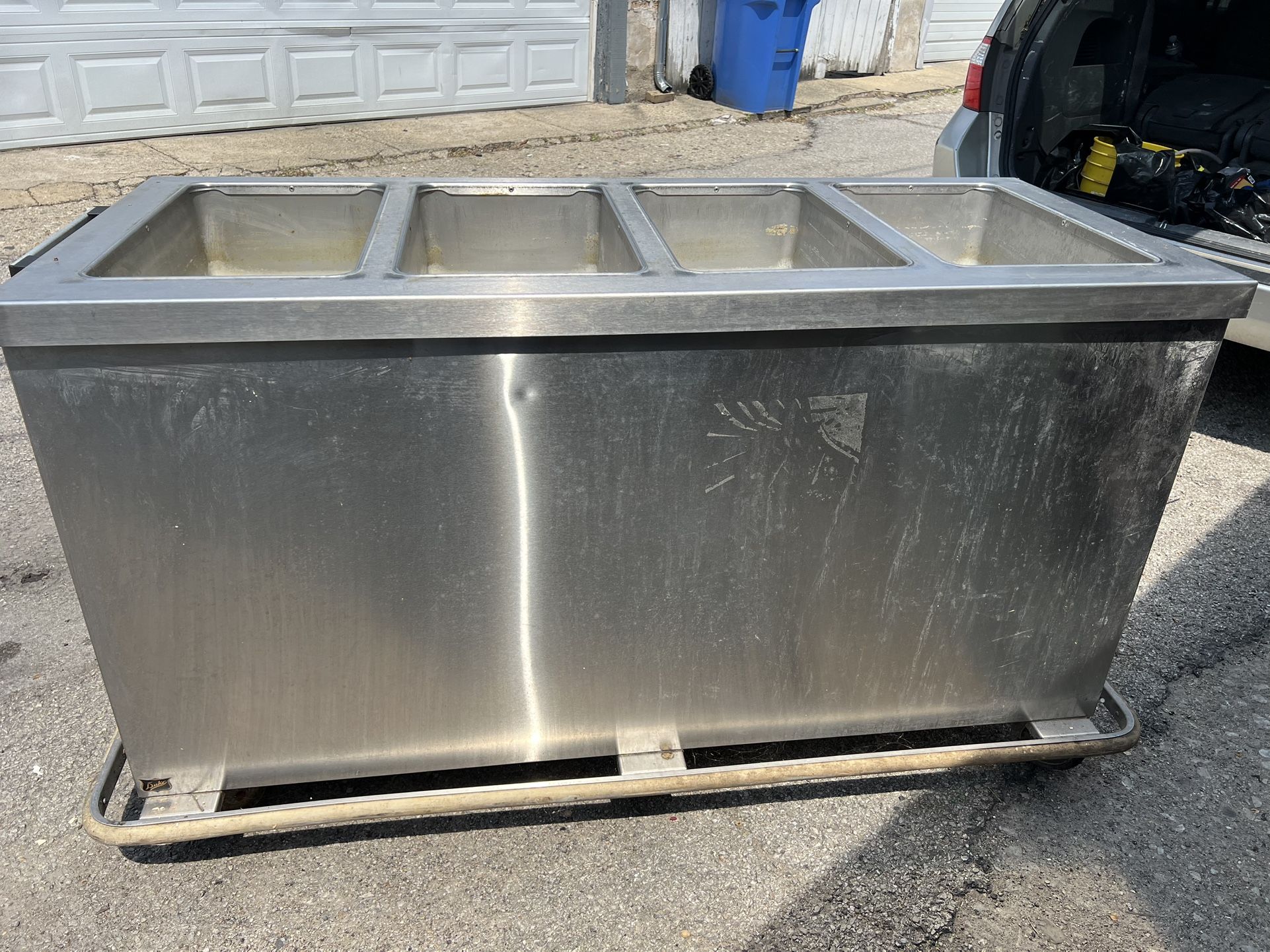 Electric -110 Buffet Table-4 Individual Compartment