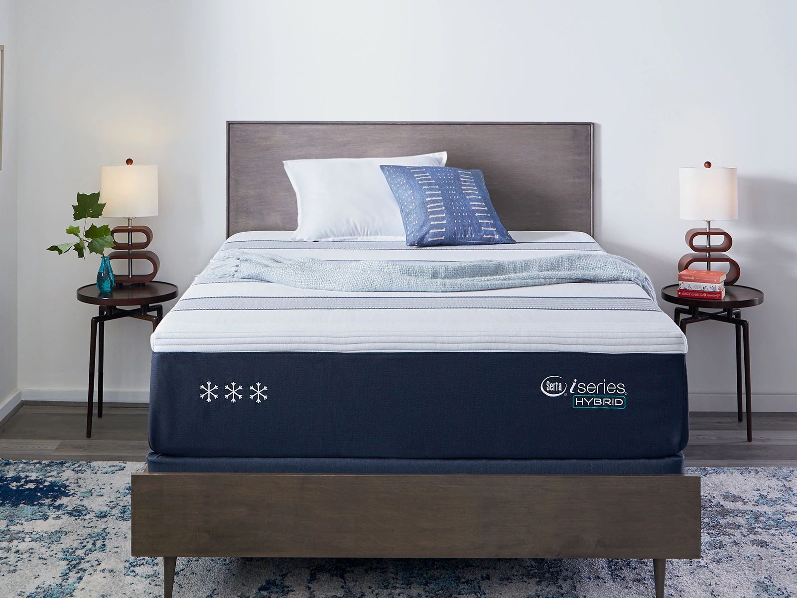Brand New Mattress Serta Iseries Hybrid 3000 Medium King Size for Sale