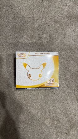 Pokemon 30th anniversary Celebrations Elite Trainer Box
