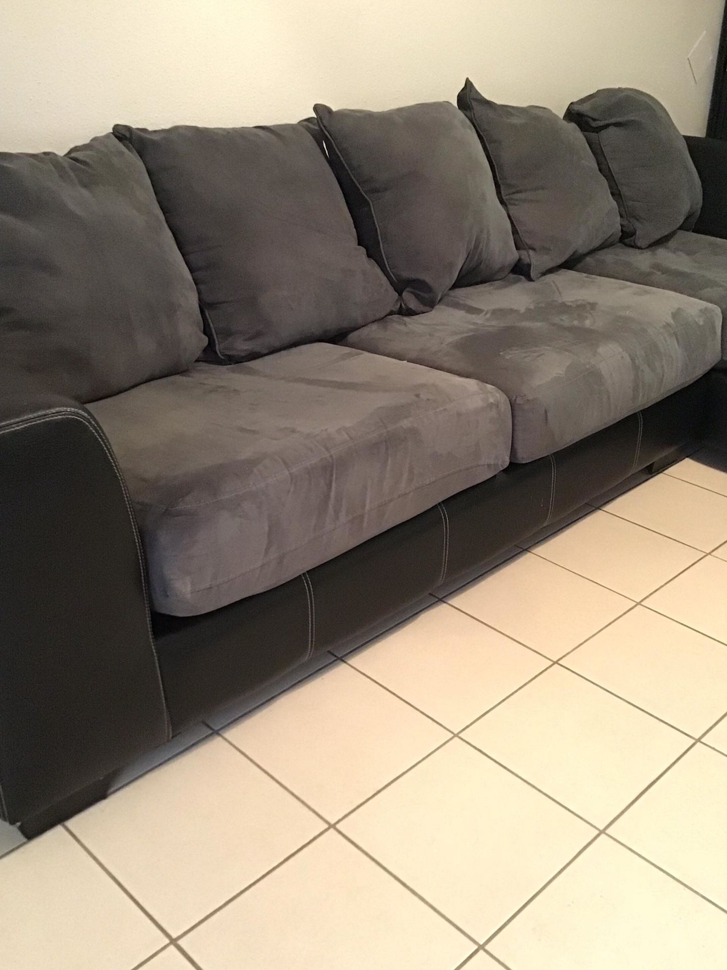 Selling my use couch Negotiate a price with me