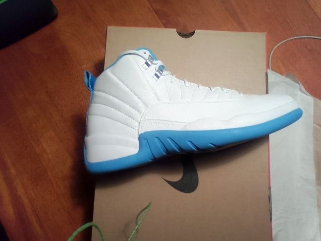 Air Jordan 12 University Blue