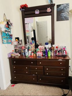 Queen Bedroom Set
