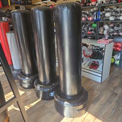 Freestanding PUNCHING BAG 180pound 6ft Tall Brand New 