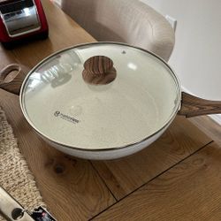 Cazuela En Buenas Condiciónes