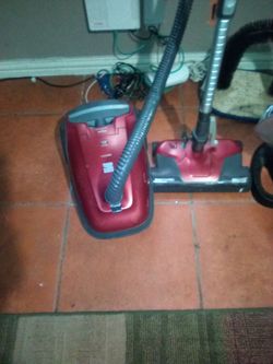 Kenmore 400 series Red Canister Vacuum Cleaner