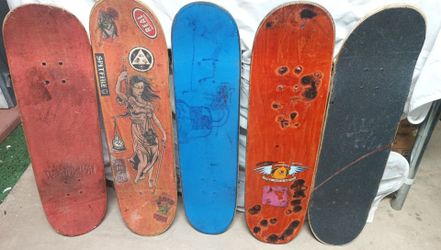 16 skateboards