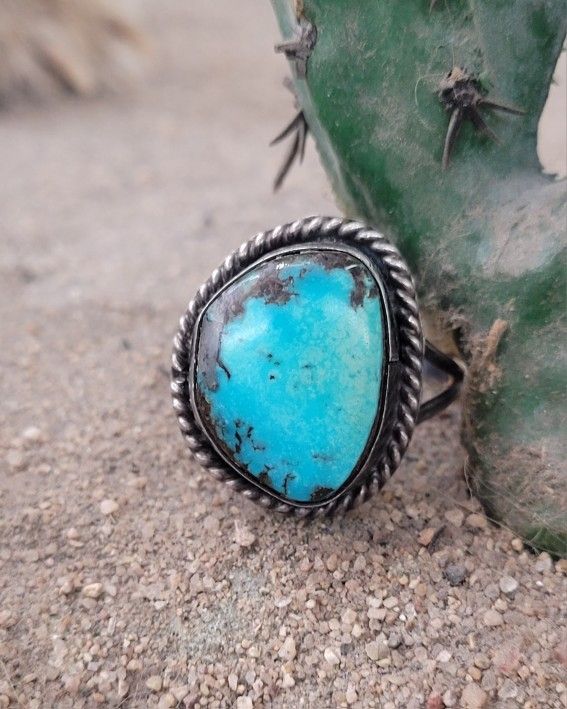 Old Pawn  Native  American Turquoise  Silver  Ring  