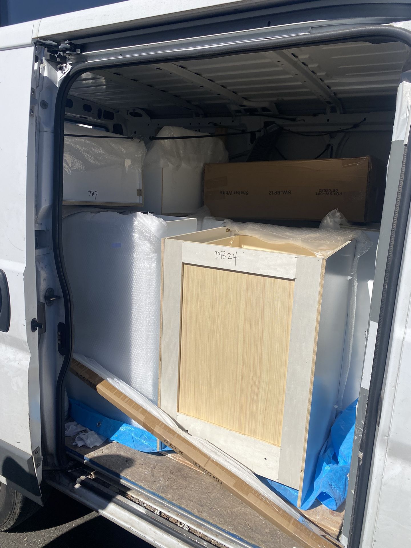 On Sale Shaker White Kitchen Cabinets