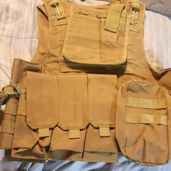 Tactical Vest

