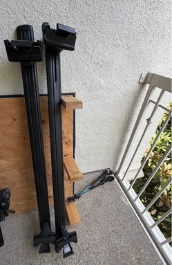 Thule Roof bar with clamps - Camry 2015
