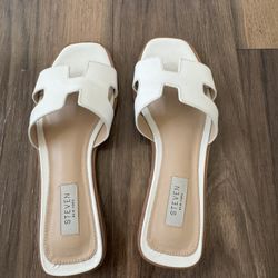 Steve Madden White Leather Sandals 