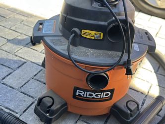 Dry/Wet Vaccum 22.5 Liters