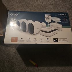 Arlo 5s 2k Security System