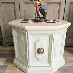 Vintage Solid Woid/heavy End Table
