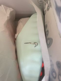 Nike Mind Slides 001 Barely green size 9W