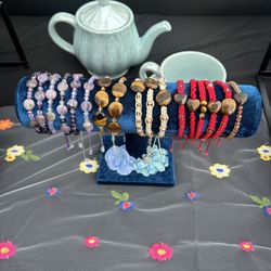  Bracelets