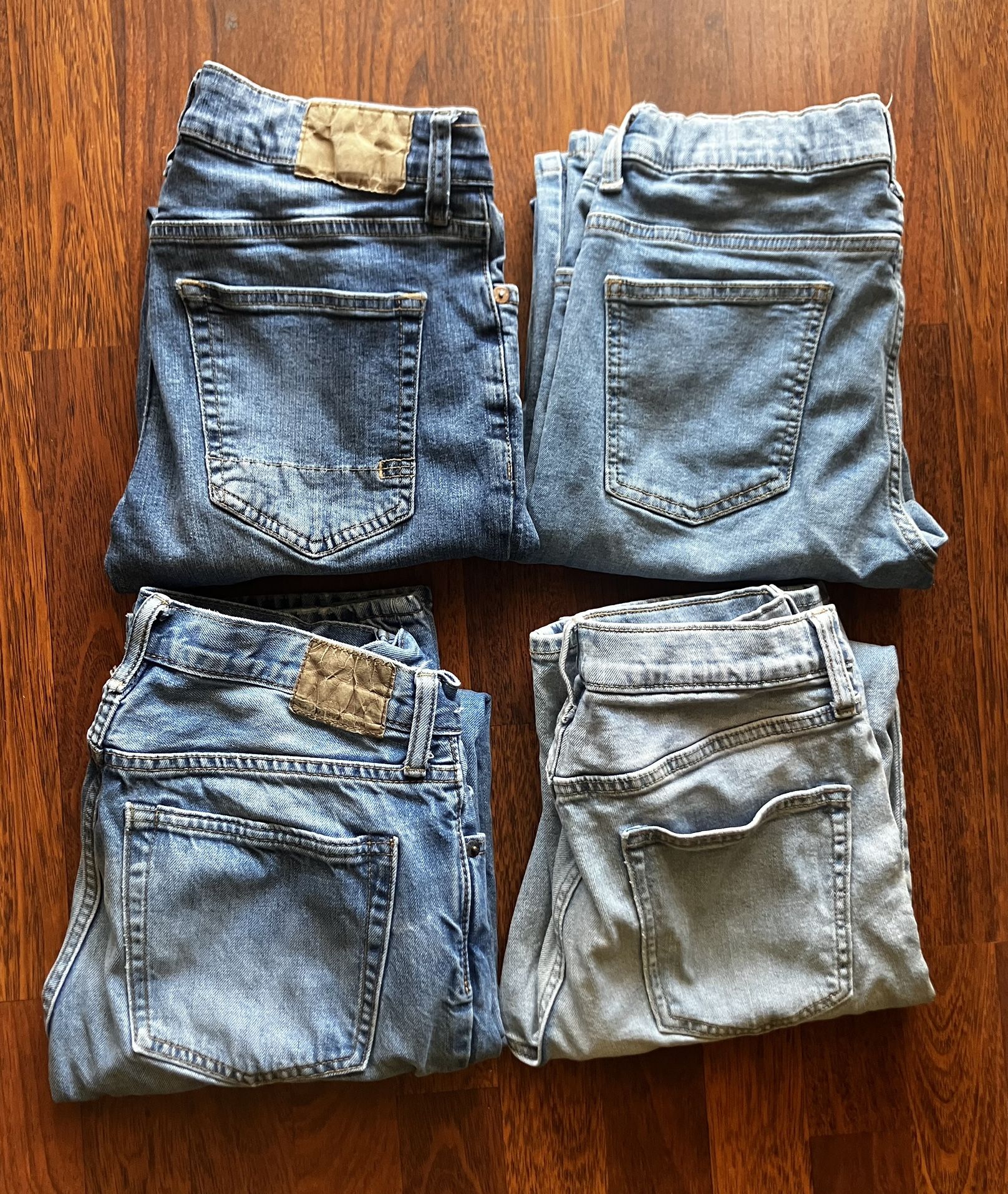 4 Pairs to blue Jeans