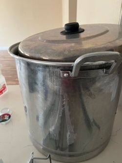 Large Aluminum Stock Pot with Lid