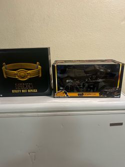 Batman Utility Belt and Batmobile Set