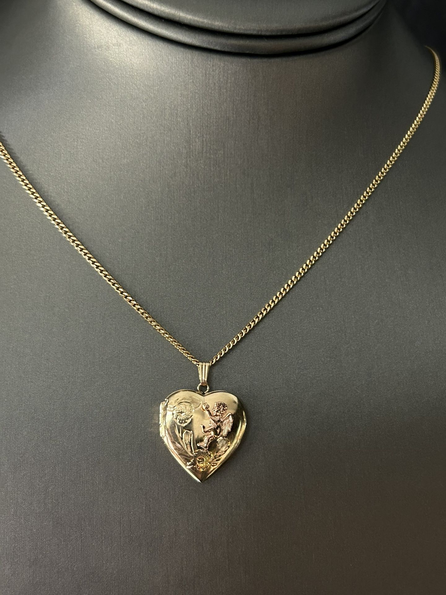 14k Gold Heart Locket
