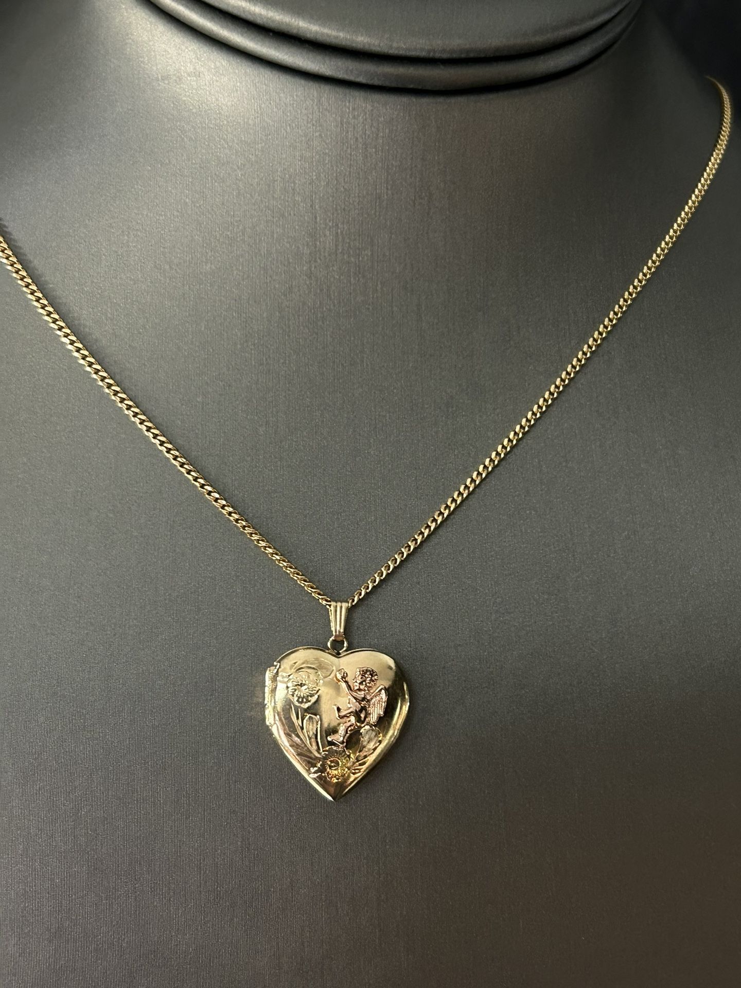 14k Gold Heart Locket 