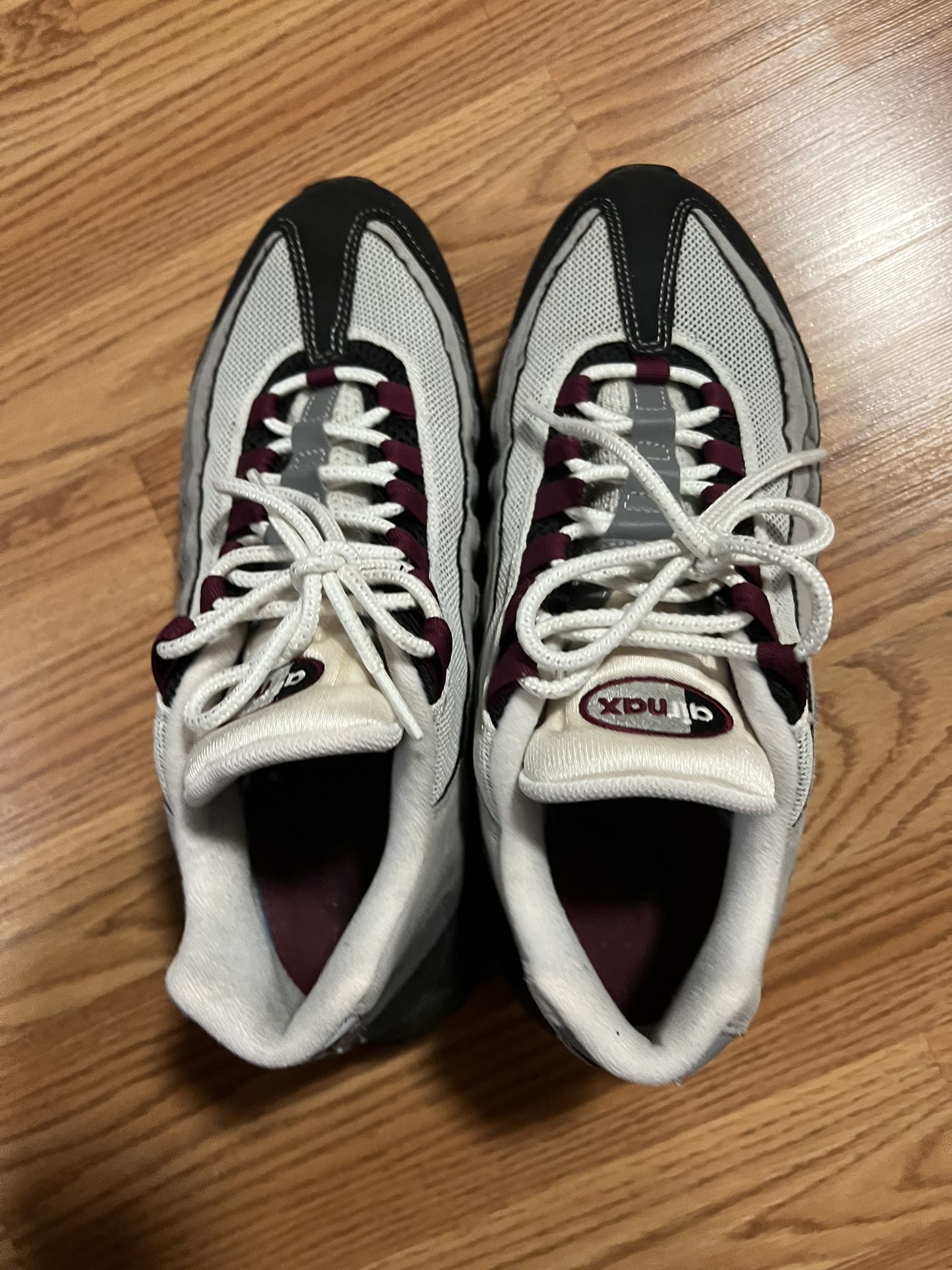 Air Max OG 95 "Dark Beetroot Size 10.5
