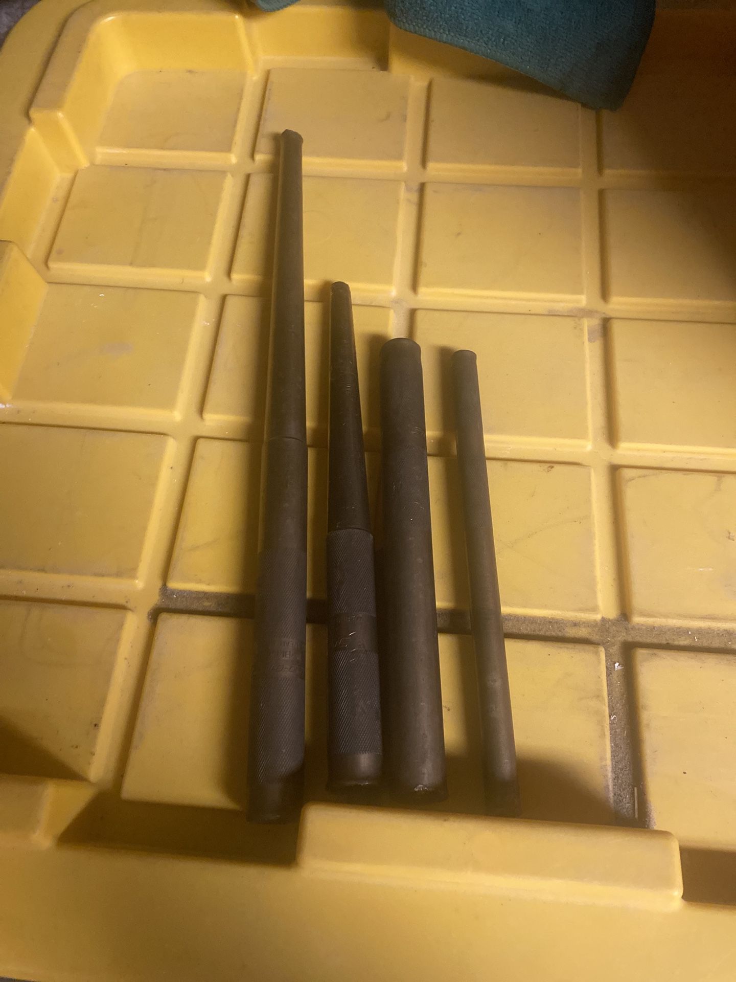 Snap On Bronze Tapered Punch Set