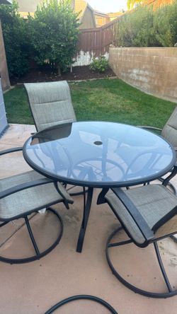 FREE Outdoor table and 4 chairs.